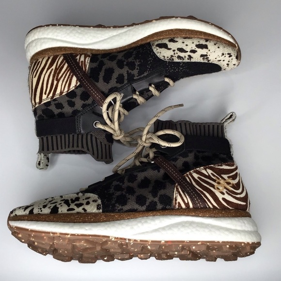 OTBT Hybird in Animal Print High Top Sneakers Size 9. - Picture 6 of 10
